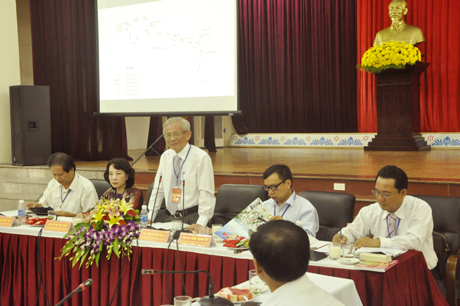 Giáo sư Phan Huy Lê, Chủ tịch Hội Khoa học - Lịch sử Việt Nam kết luận, đánh giá về kết quả hội thảo.
